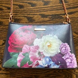 A Vintage floral navy tote bag
